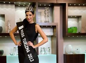 Miss Turizma Slovenije Sandra Skutnik pripravljena na svetovni izbor
