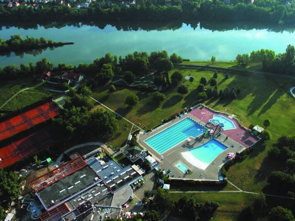 Slovenska zdravilišča odprla zunanje bazene