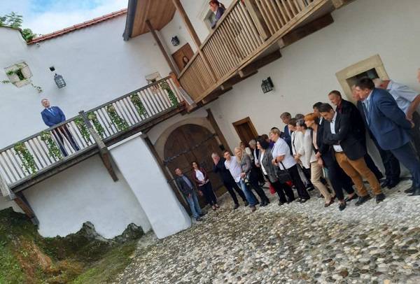 Minister Počivalšek odprl novo turistično pridobitev Obsotelja in Kozjanskega