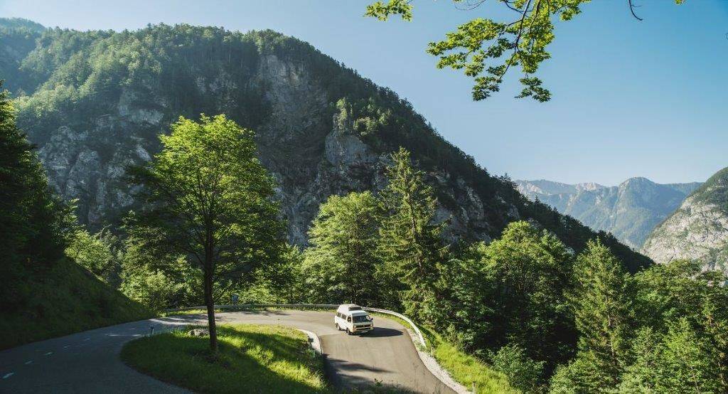Turistični vodniki vabljeni na izobraževanje za boljše poznavanje trajnostnih prizadevanj Slovenije