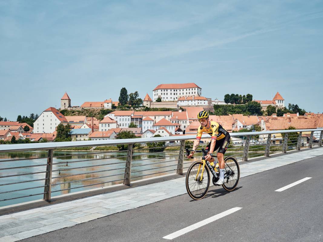Primož Roglič in a new campaign for family holidays in Eastern Slovenia, getting ready for La Vuelta