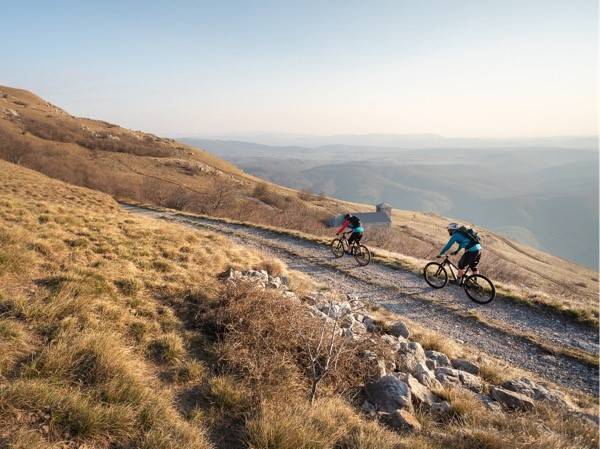 Here's a little treat for you: we're unveiling new cycling routes