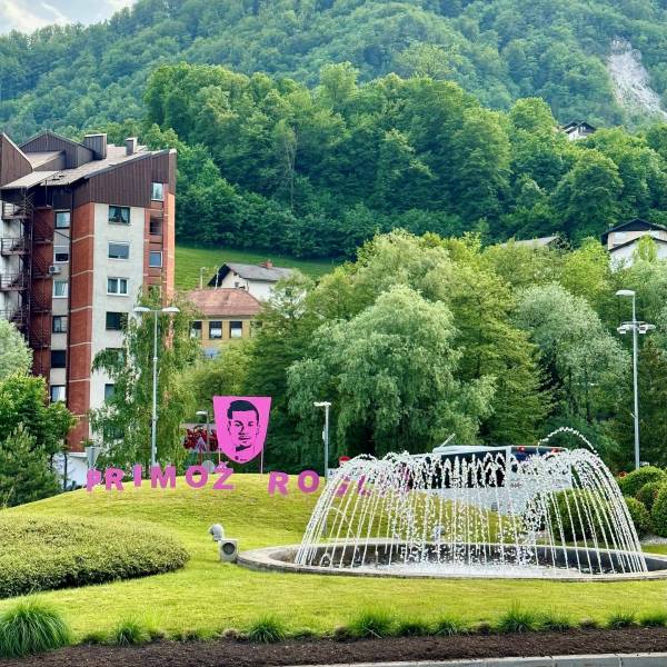  From Zagorje ob Savi to Giro d'Italia!  @primozroglic hometown is celebrating!⁠
⁠
 @visitzagorjeobsavi⁠
⁠
Photo by @itimi_⁠
⁠
#ifeelsLOVEnia #zagorje #sloveniaoutdoor #cycling