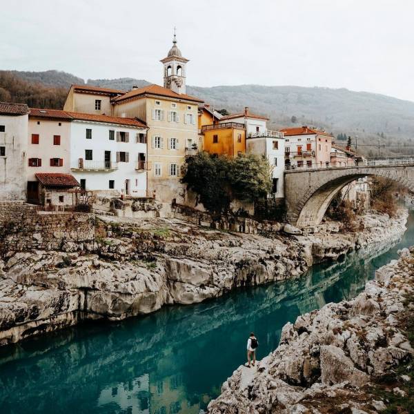 Kanal ob Soči is a picturesque medieval town in the middle of the Soča Valley. ⁠
⁠
#ifeelsLOVEnia #mojaslovenija #sloveniaoutdoor⁠
⁠
Photos by @wherethesoulswander.