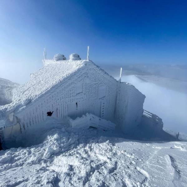 WW. Frozen Kingdom at Veliki Snežnik ❄️⁠
⁠
Photos by @daniela_celigoj ⁠
⁠
#ifeelslovenia #sloveniaoutdoor #winter #snežnik