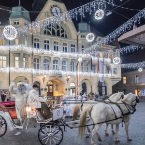 In December, the streets and squares of Ptuj @visitptuj create a fairy-tale backdrop where strings of lights and decorations illuminate the historical buildings and the charming old city centre is adorned with Christmas trees and figures. ⁠
⁠
In such a setting, the Ptuj fairy tale comes to life, offering everything you need for a magical December. ⁠
⁠
The ice rink comes to life in the decorated town market, and in front of the Town Hall, you can find the main scene of December's events. And of course, there will be festive stands fragrant with local delicacies and cuisine.⁠
⁠
#ifeelsLOVEnia #mojaslovenija #advent #xmas #sloveniaculture ⁠@slovenia_historic_towns⁠
⁠
Photos by  Albin Bezjak and Stanko Kozel